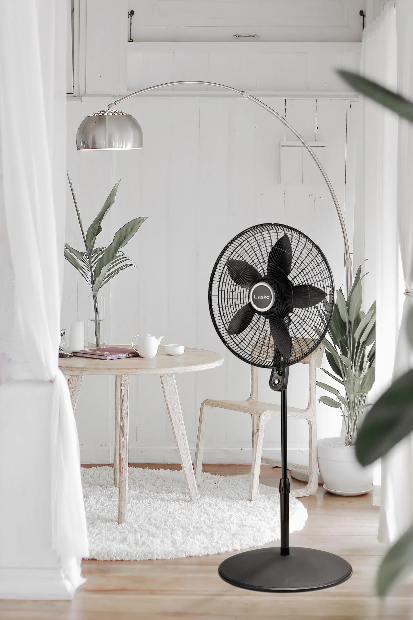 Lasko Performance 20" 4-speed Pedestal Fan with Remote & Timer (black, model S20625) - Image 13