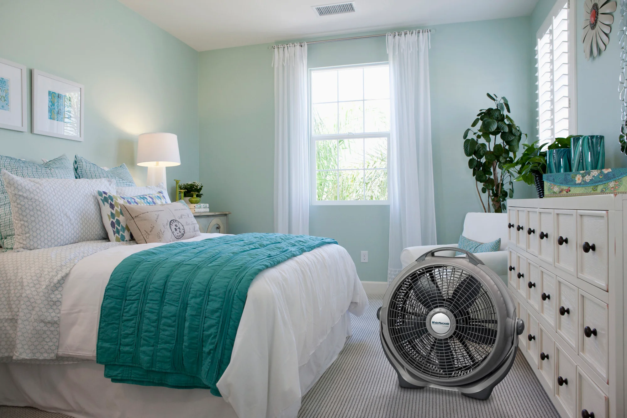 Lasko Wind Machine 20" Pivoting Floor Fan - Image 4