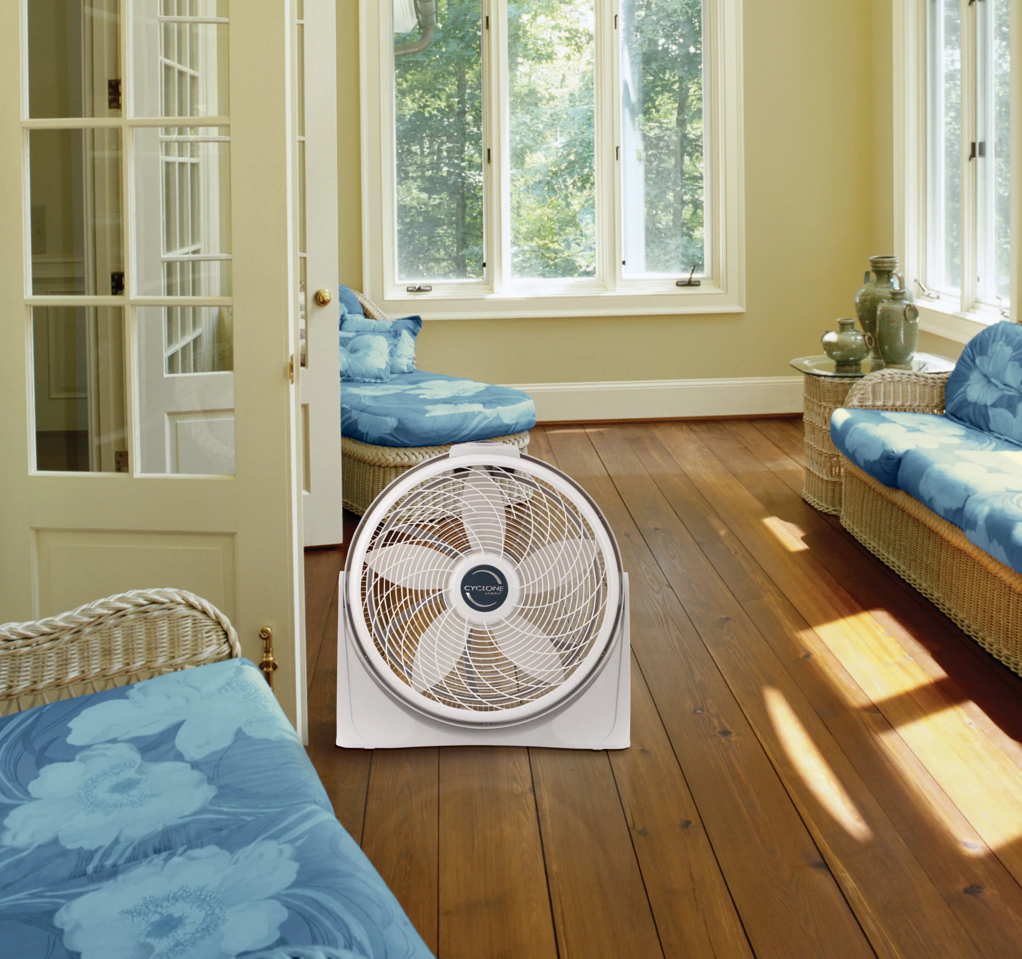 Lasko 3520 20" Cyclone Power 3-Speed Air Circulator Fan - Image 14