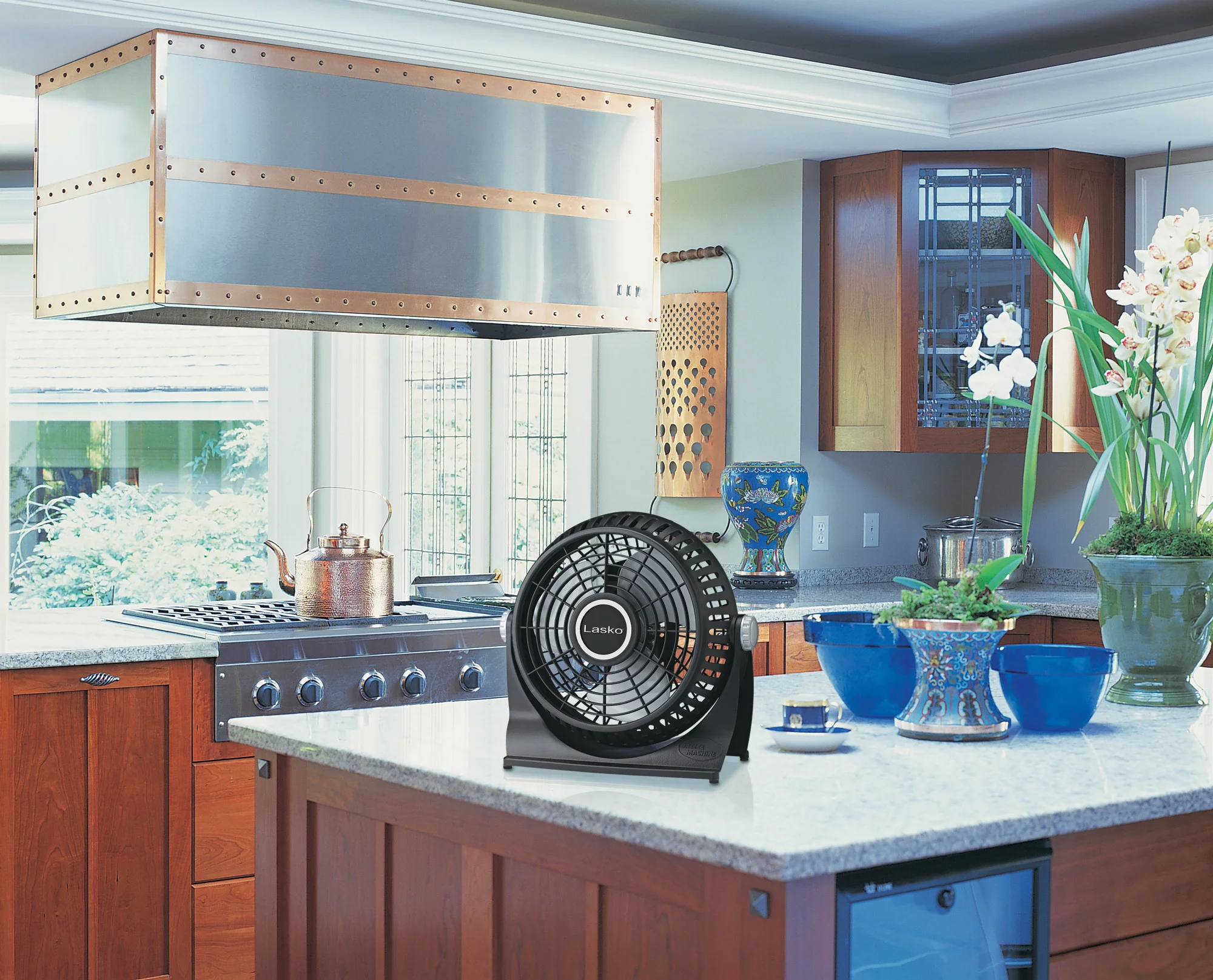 Lasko 507 10" Breeze Machine Pivoting 2-Speed Floor Fan - Image 8