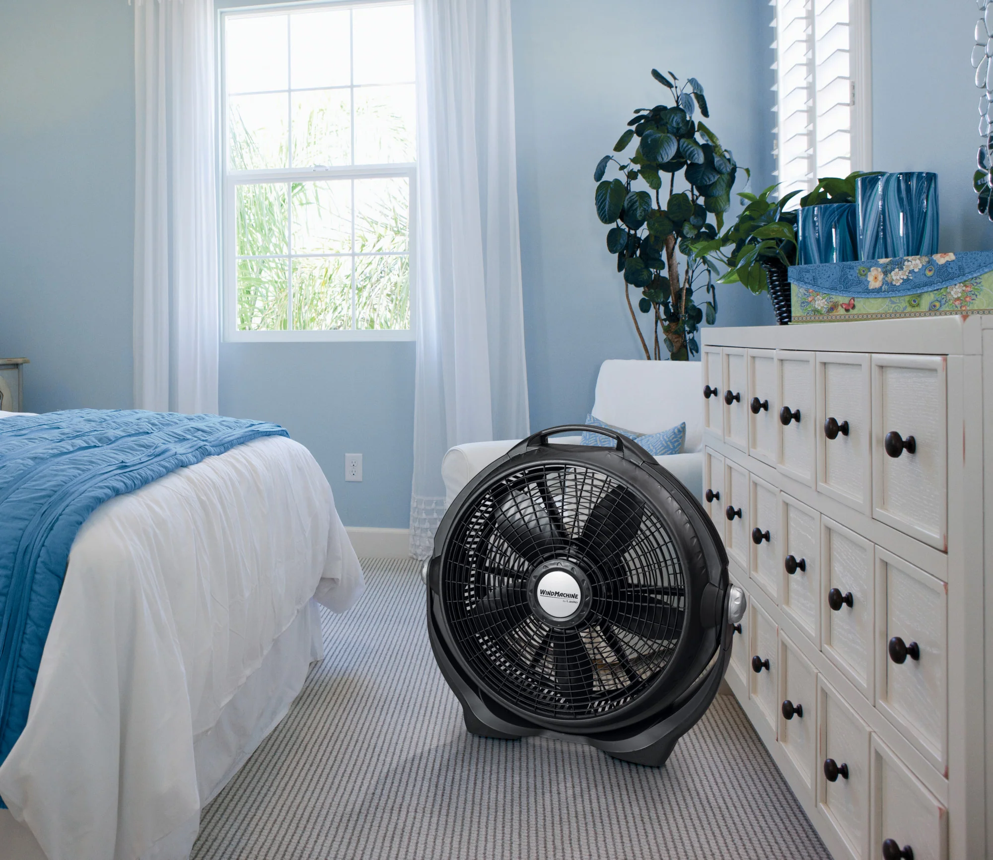 Lasko A20302 20" Wind Machine Air Circulator Floor Fan with 3 Speeds - Image 9